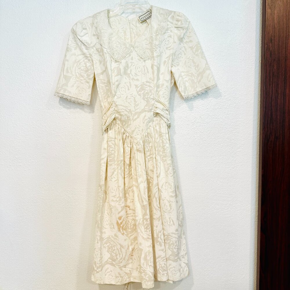 Vintage Country Romance Midi Dress Lace Trim Back Tie Ivory MultiColor Size 7/8